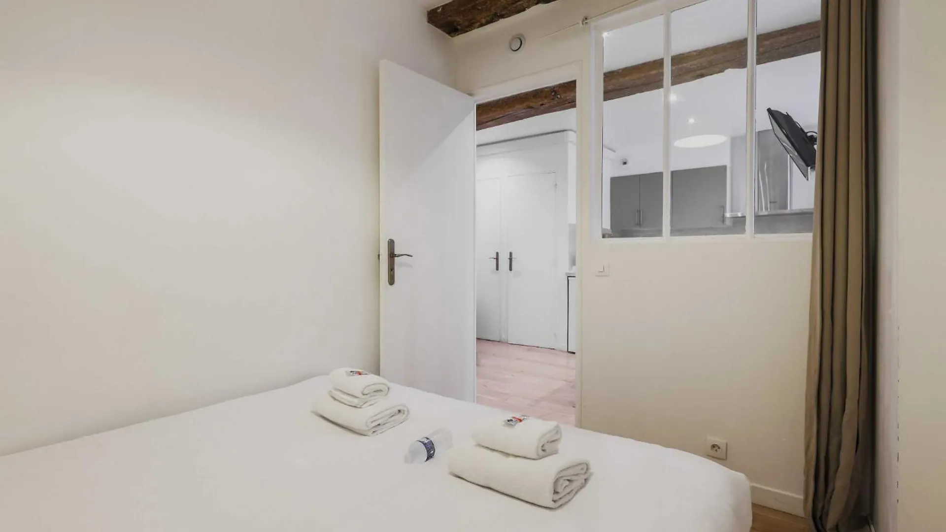 Charming Apartment Marais Paris 0*,
